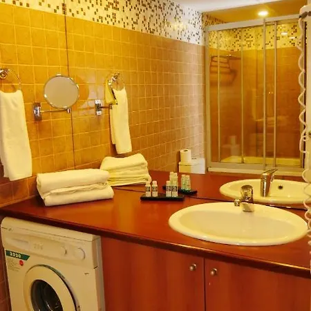 Talen Hotel *